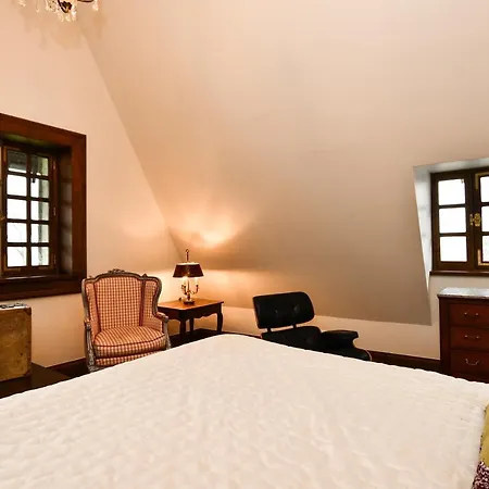 La Pas Parisienne Bed & Breakfast